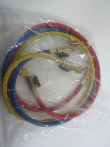 Шланг заправочный с вентилями 1/4 SAE 90 см (компл. 3 шт.) 600 Psi (41 бар) R12, R22, R134, 404, 507